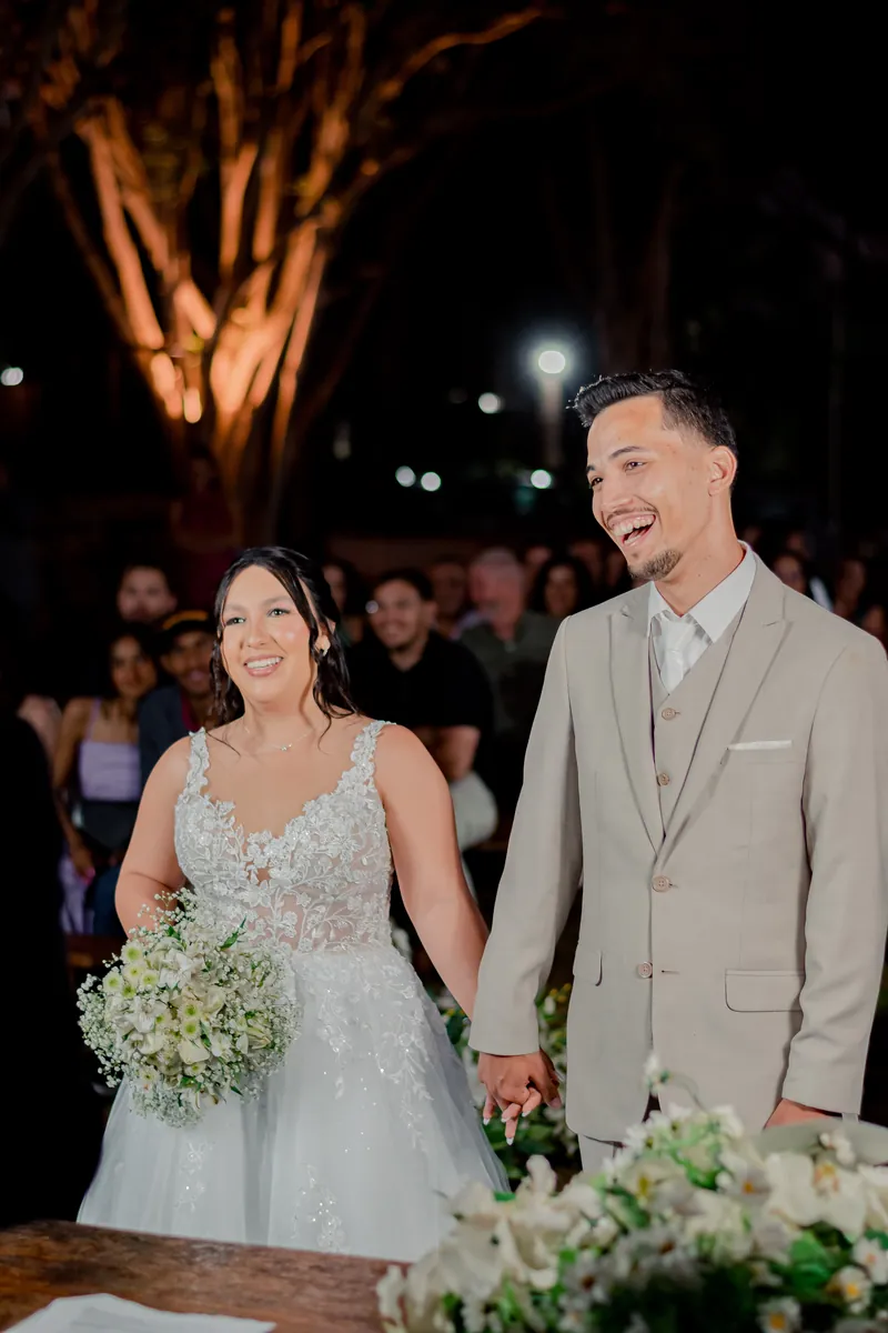 Cerimônia de casamento ao ar livre à noite em Londrina